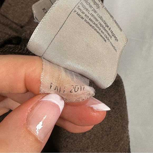 Carhartt Loose Fit Long Sleeve Pocket Tee Heather Brown Size M Workwear Graphic - Picture 7 of 12